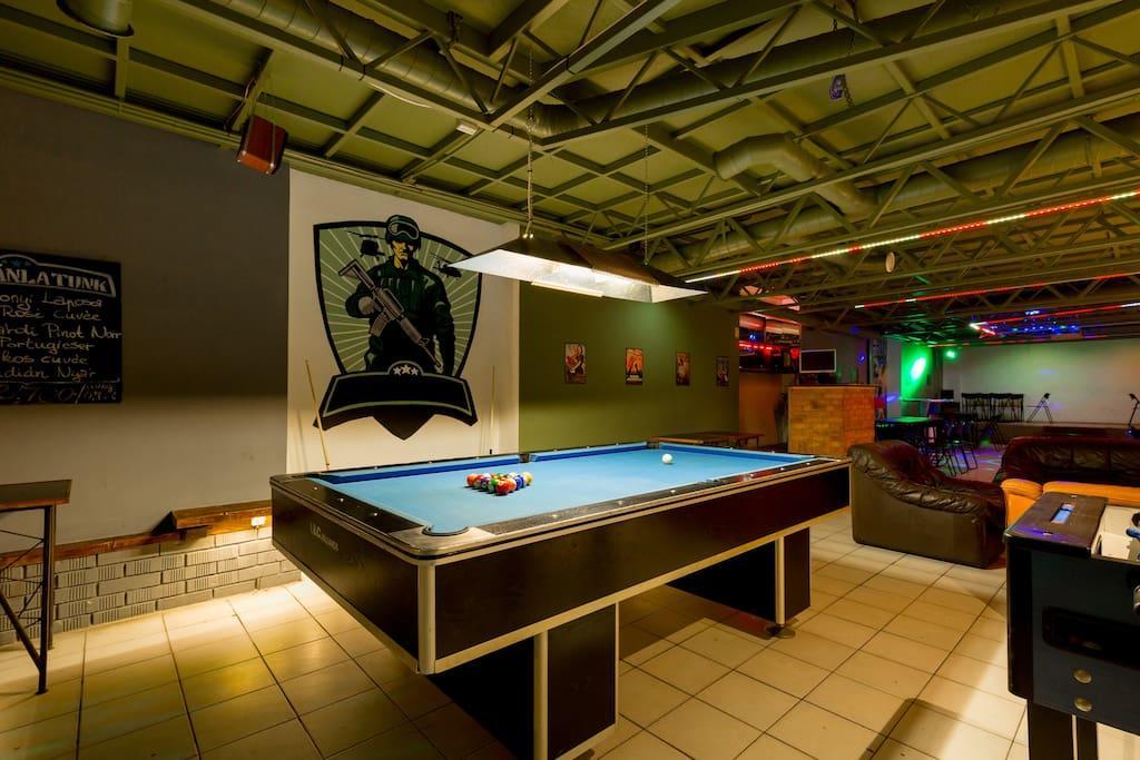 The Bachelor Bar - Bunker | Private Club Villa Budapest Exteriör bild