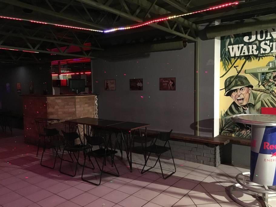 The Bachelor Bar - Bunker | Private Club Villa Budapest Exteriör bild